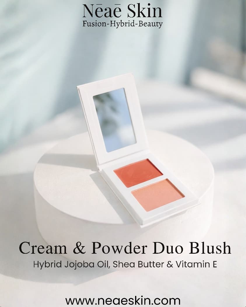 Cream & Powder Duo Blush • Hybrid Formula • Jojoba Oil • Shea Butter • Vitamin E • 6 Shades